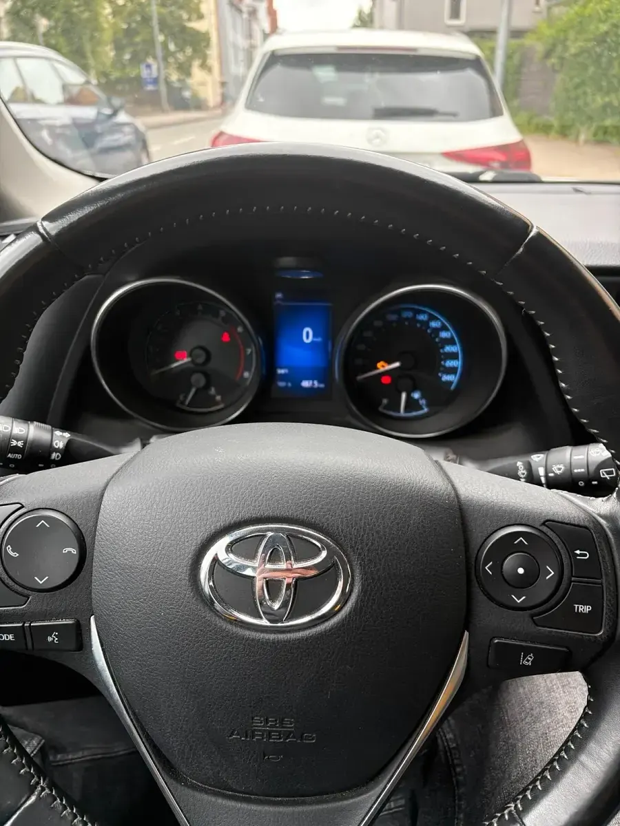 Gebraucht Toyota Auris Comfort 116 PS (85 kW) 2018 Weiß Kombi