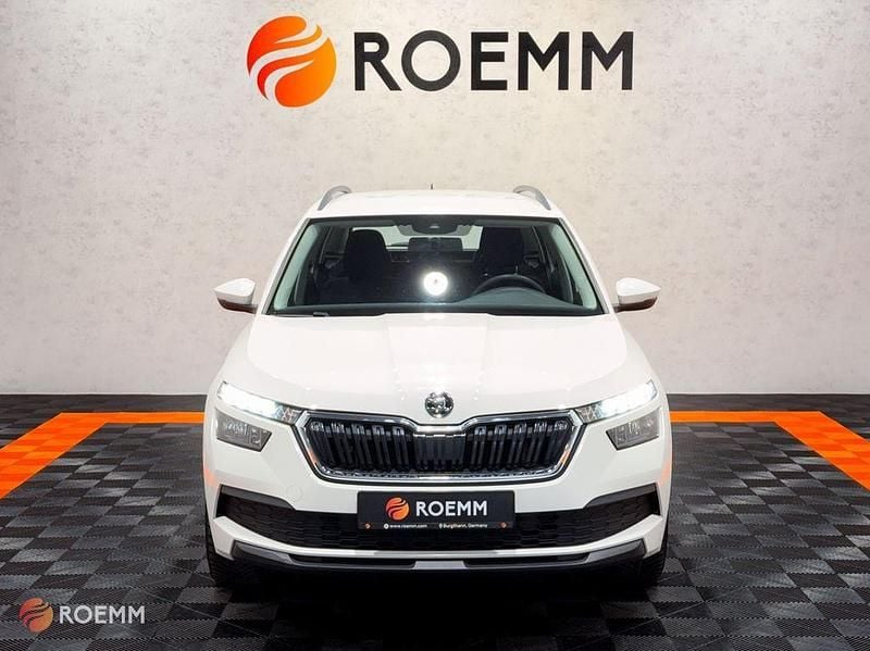 Weiß Gebraucht 2021 Skoda Kamiq Active SUV | 15.800 € (Guter Preis) - Bild 1/4