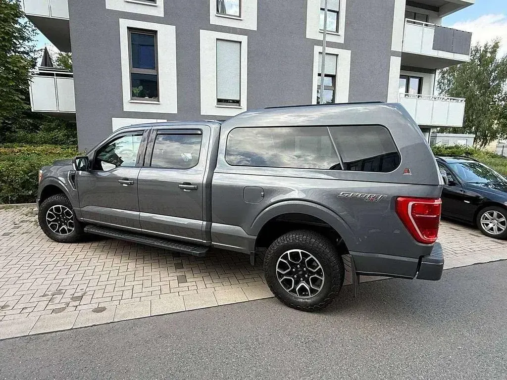 Gebraucht Ford F-150 XLT 401 PS (294 kW) 2021 Grau Pickup
