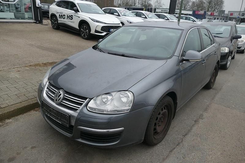 Grau Gebraucht 2009 VW Jetta Limousine | 1.490 € (Superpreis) - Bild 1/4