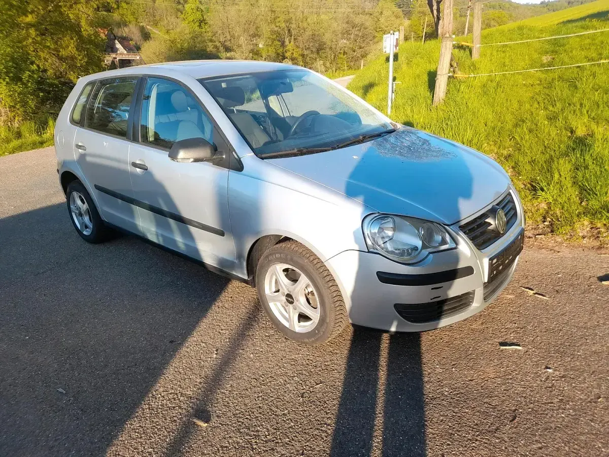 Occasion VW Polo 75 ch (55 kW) 2005 Argent Citadine
