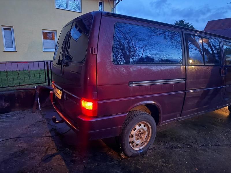 Gebraucht VW T4 110 PS (80 kW) 1992 Rot Van