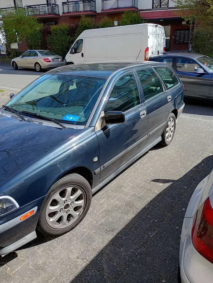 Occasion Volvo V40 109 ch (80 kW) 1999 Noir Break