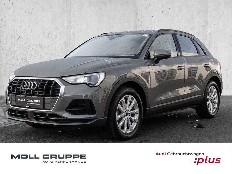 Chronosgrau (metallic) Gebraucht 2021 Audi Q3 Ambiente SUV | 27.980 € (Superpreis) - Bild 1/4