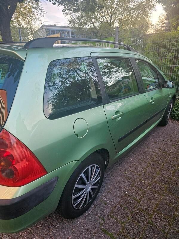 Grün Gebraucht 2003 Peugeot 307 Kombi | 500 € (Superpreis) - Bild 1/3