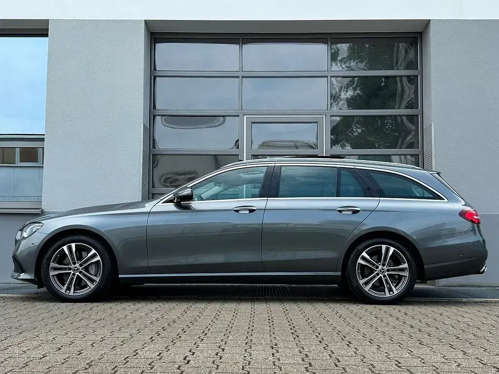 Gebraucht Mercedes 300 265 PS (194 kW) 2023 Grau Limousine