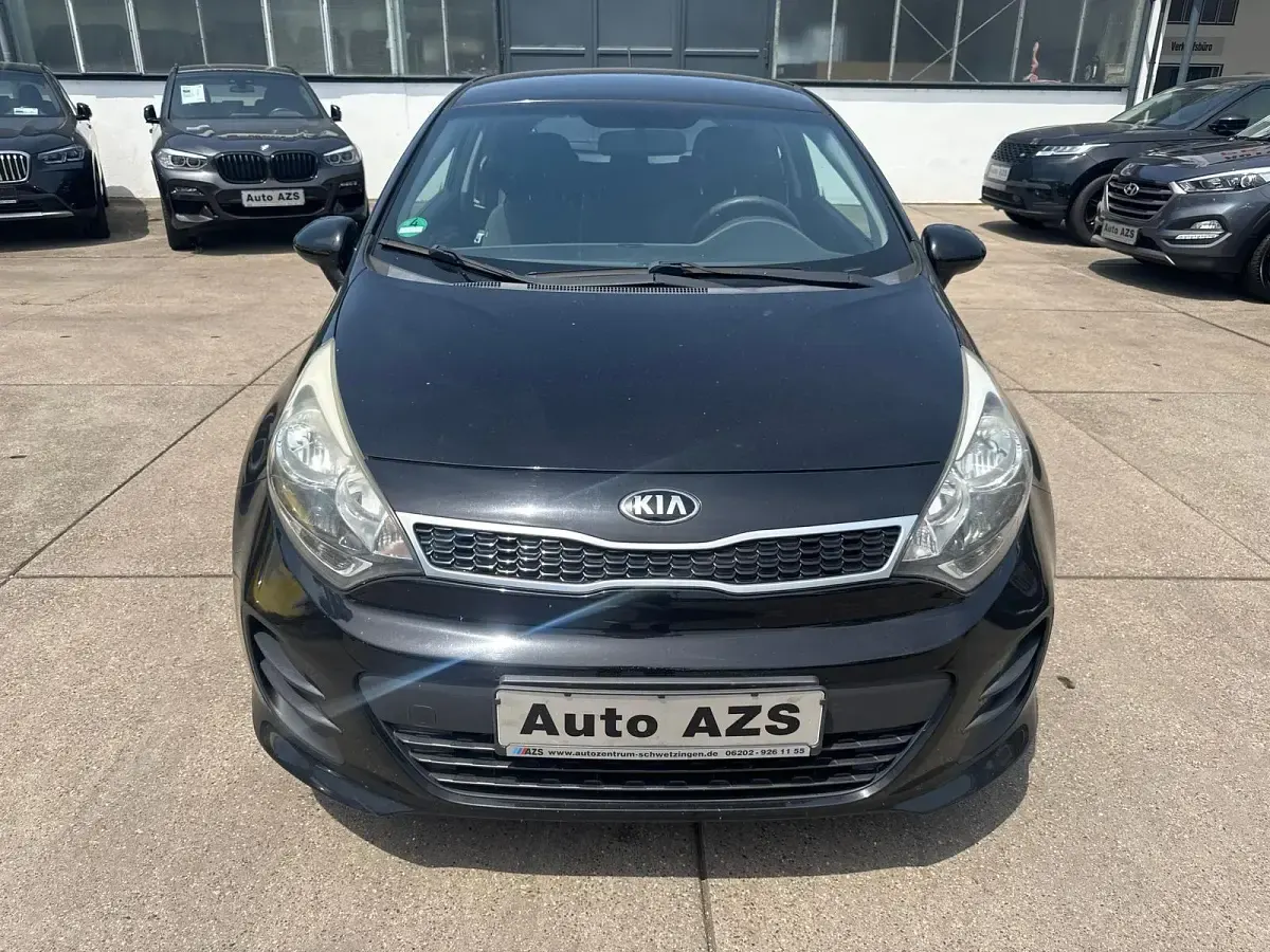 Gebraucht Kia Rio 84 PS (61 kW) 2016 Schwarz Kleinwagen