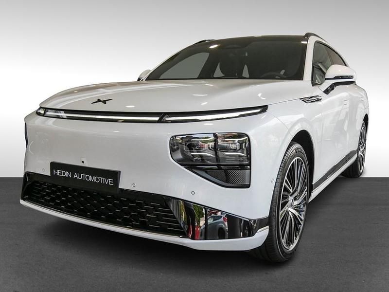 Weiß Neu 2025 XPENG G9 AWD Performance SUV | 62.989 € (Superpreis) - Bild 1/4