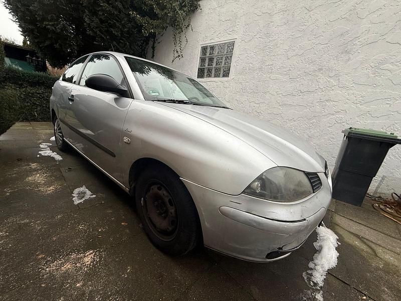 Gebraucht Seat Ibiza 65 PS (47 kW) 2004 Silber Kleinwagen