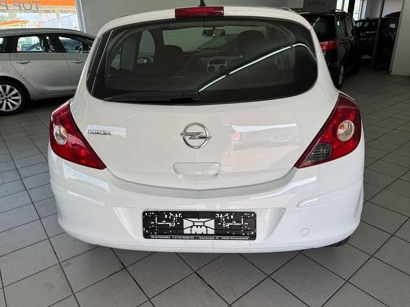 Gebraucht Opel Corsa Selection 69 PS (50 kW) 2014 Weiß Kleinwagen