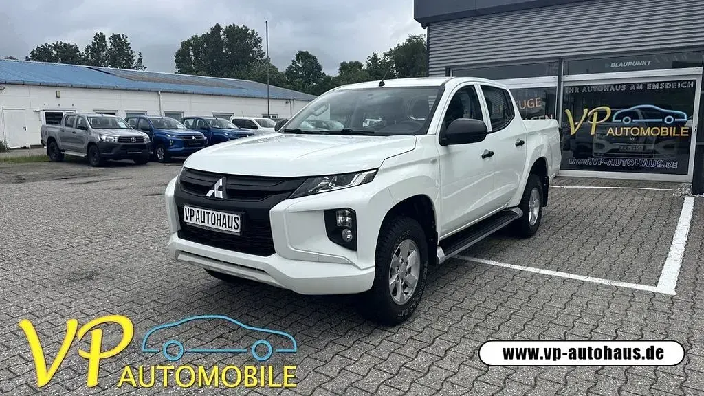 Gebraucht Mitsubishi L200 Basis 150 PS (110 kW) 2021 Weiß Pickup