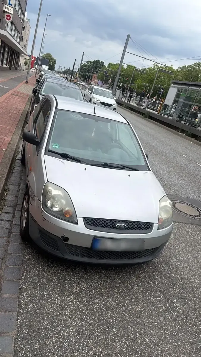 Gebraucht Ford Focus 103 PS (75 kW) 2005 Silber Kleinwagen