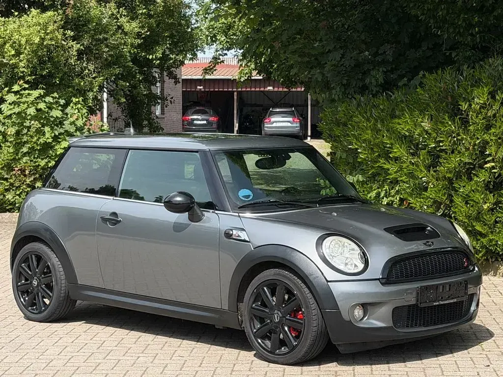 Używany Mini Cooper S 174 KM (127 kW) 2007 Szary Hatchback