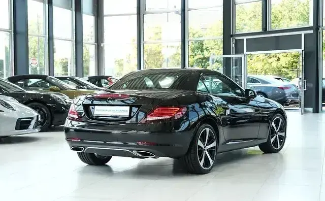 Usata Mercedes E250 204 CV (150 kW) 2016 Nero Cabrio