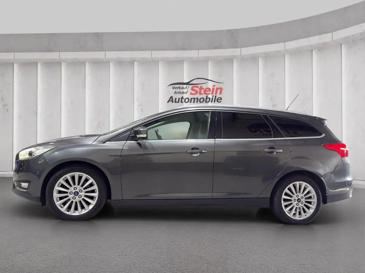 Gebraucht Ford Focus Titanium 182 PS (133 kW) 2016 Grau Kombi
