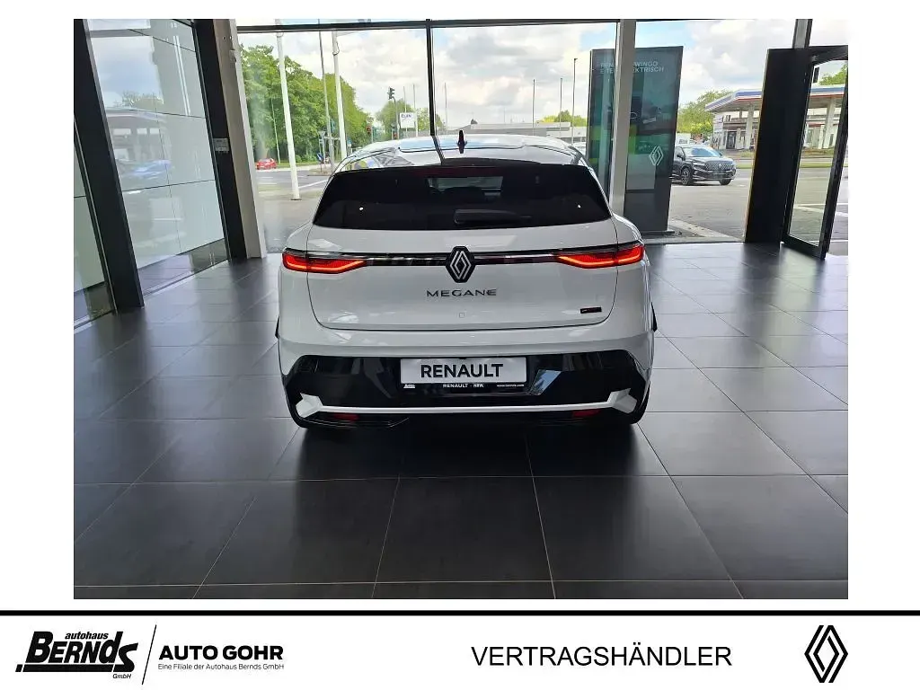Gebraucht Renault Megane E-Tech Komfort 160 kW (218 PS) 2026 Arktisweiß/dach in blackpear Limousine