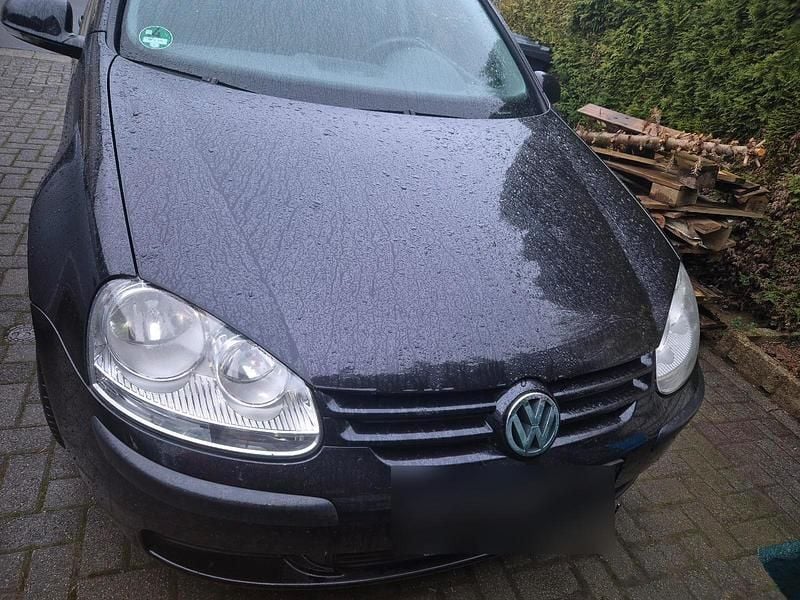 Usata VW Golf V 75 CV (55 kW) 2004 Nero Utilitaria