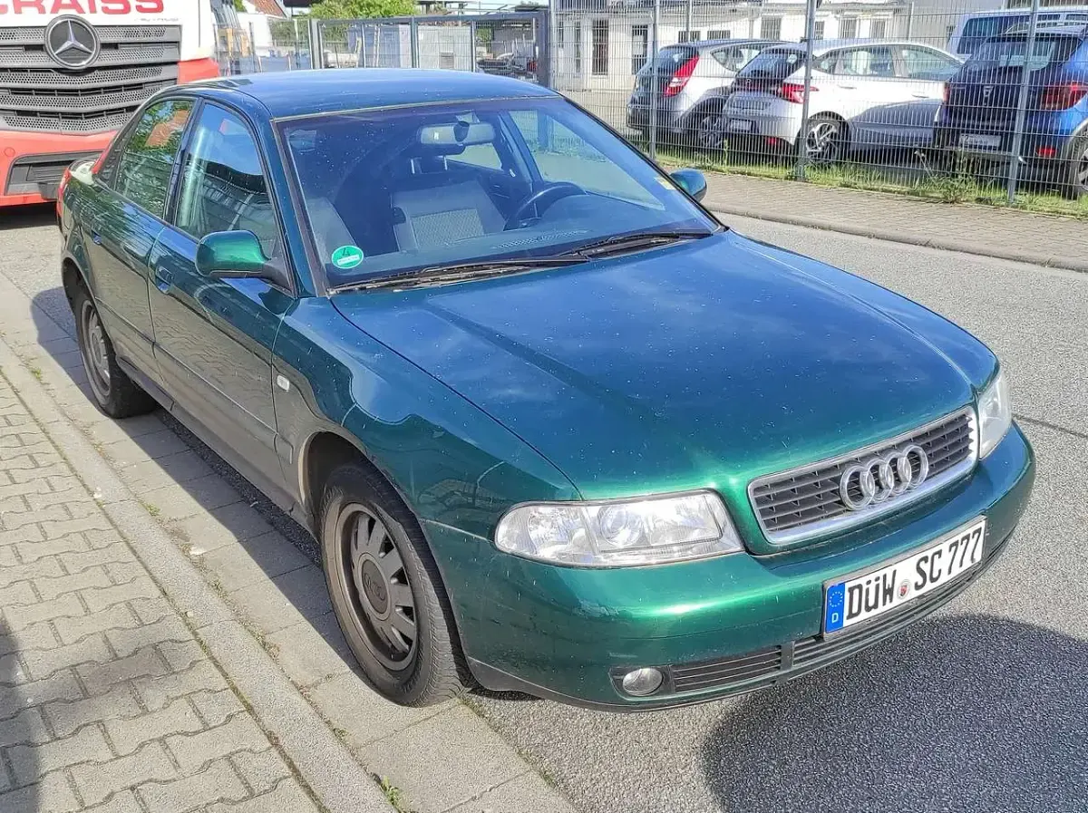 Occasion Audi A4 125 ch (91 kW) 2000 Vert Berline