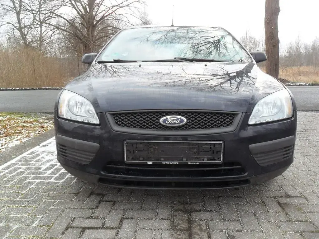 Używany Ford Focus Fun X 80 KM (58 kW) 2007 Niebieski Sedan/Limuzyna