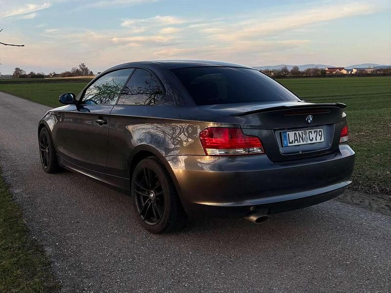 Gebraucht BMW 120 Coupé 177 PS (130 kW) 2008 Grau Coupé