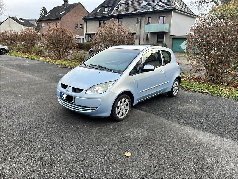 Grau Gebraucht 2005 Mitsubishi Colt Kleinwagen | 1.750 € (Fairer Preis) - Bild 1/4