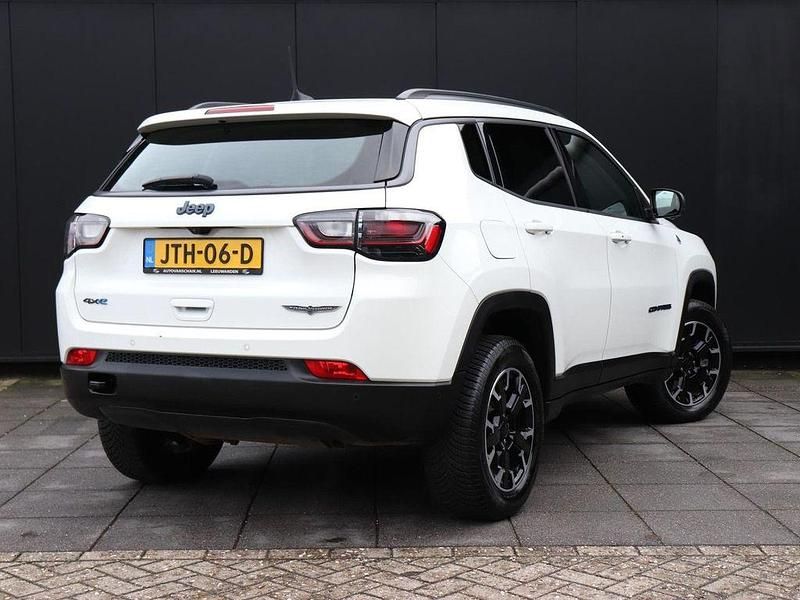 Second-hand Jeep Compass 239 CP (175 kW) 2021 Alb SUV