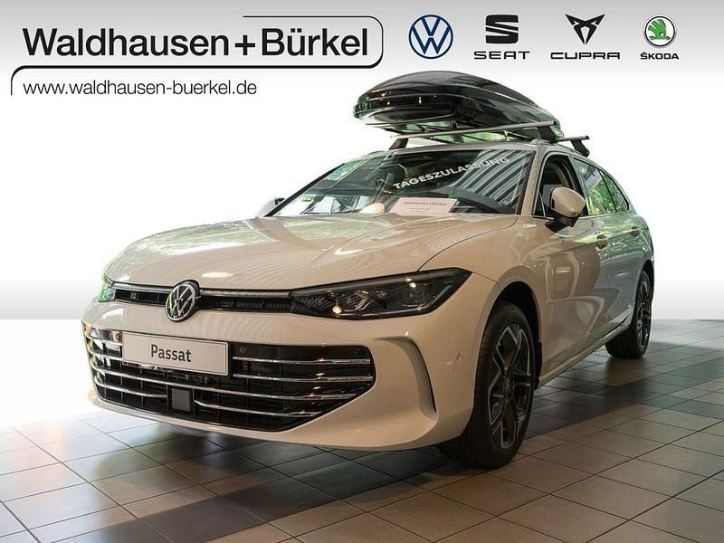 Weiß Neu 2025 VW Passat Elegance Limousine | 49.999 € (Fairer Preis) - Bild 1/4