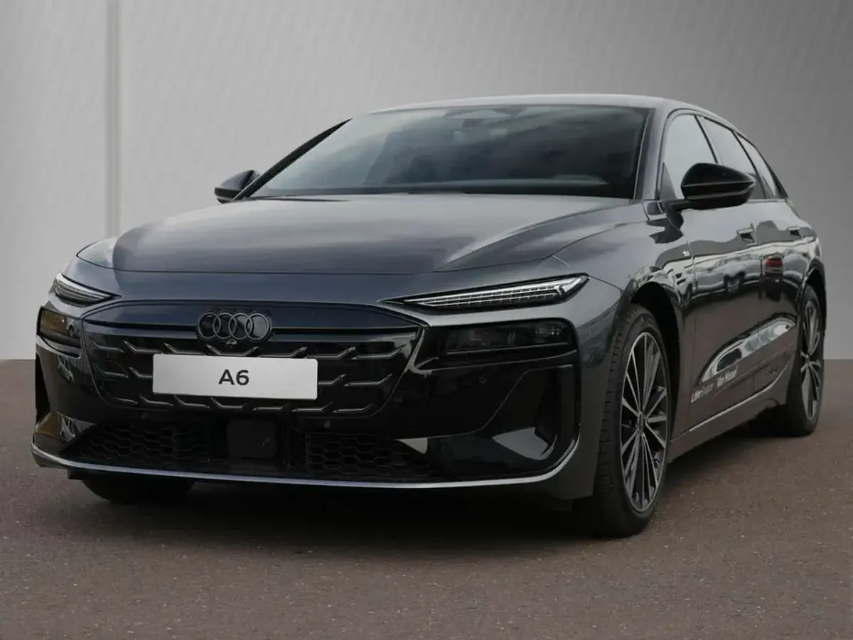 Gebraucht Audi e-tron Sport 210 kW (286 PS) 2026 Grau SUV