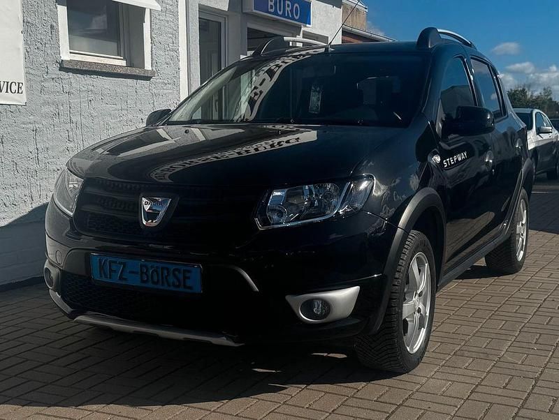 Schwarz Gebraucht 2014 Dacia Sandero Stepway Ambiance Kleinwagen | 6.900 € (Etwas zu teuer) - Bild 1/4