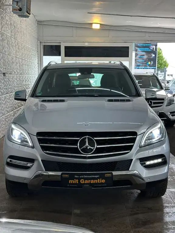 Gebraucht Mercedes ML350 258 PS (189 kW) 2012 Silber SUV