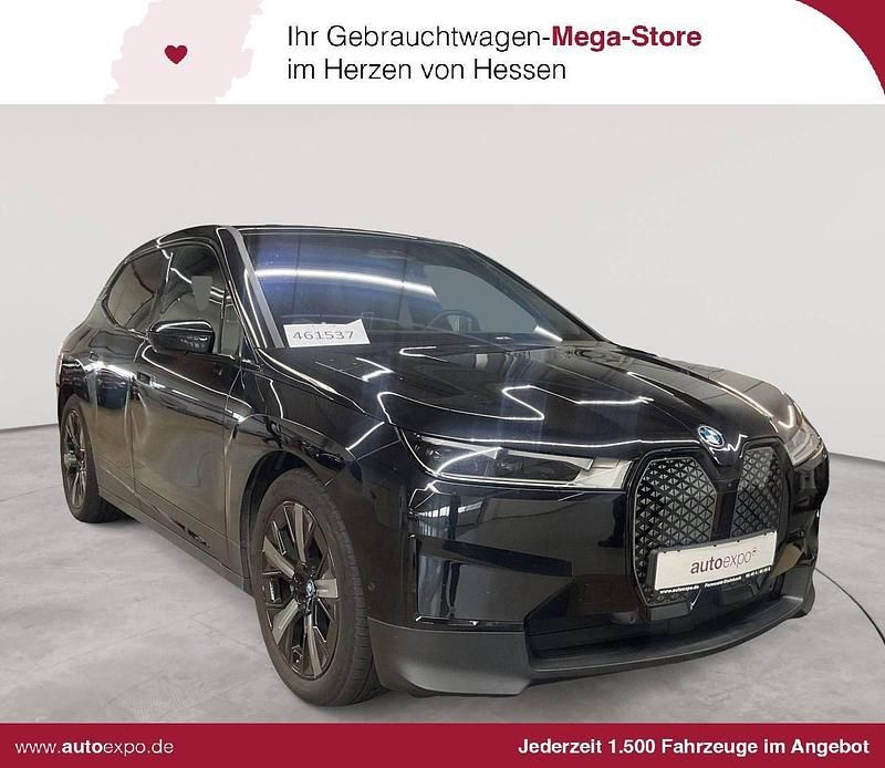 Schwarz Gebraucht 2022 BMW iX Shadowline SUV | 52.089 € (Superpreis) - Bild 1/4
