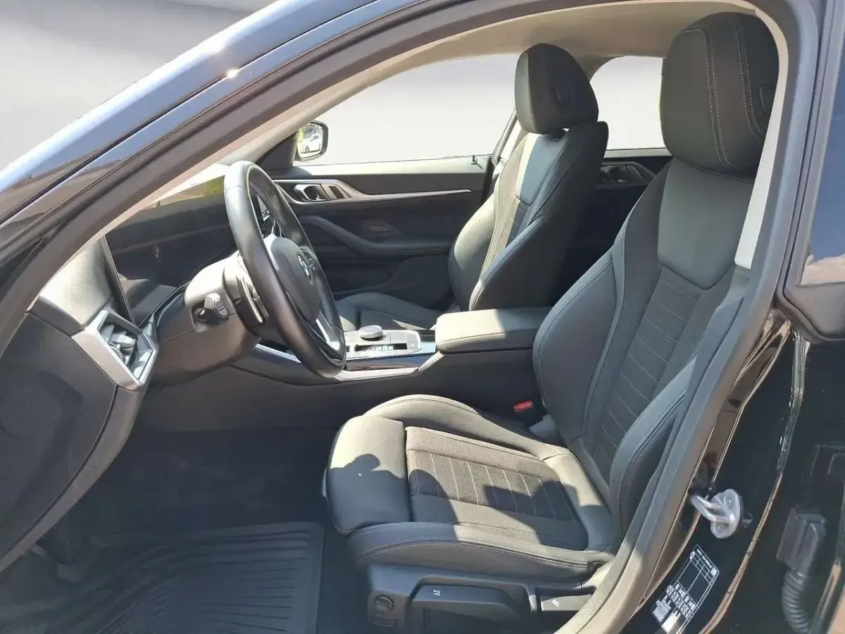 Gebraucht BMW 420 184 PS (135 kW) 2023 Schwarz uni Coupé