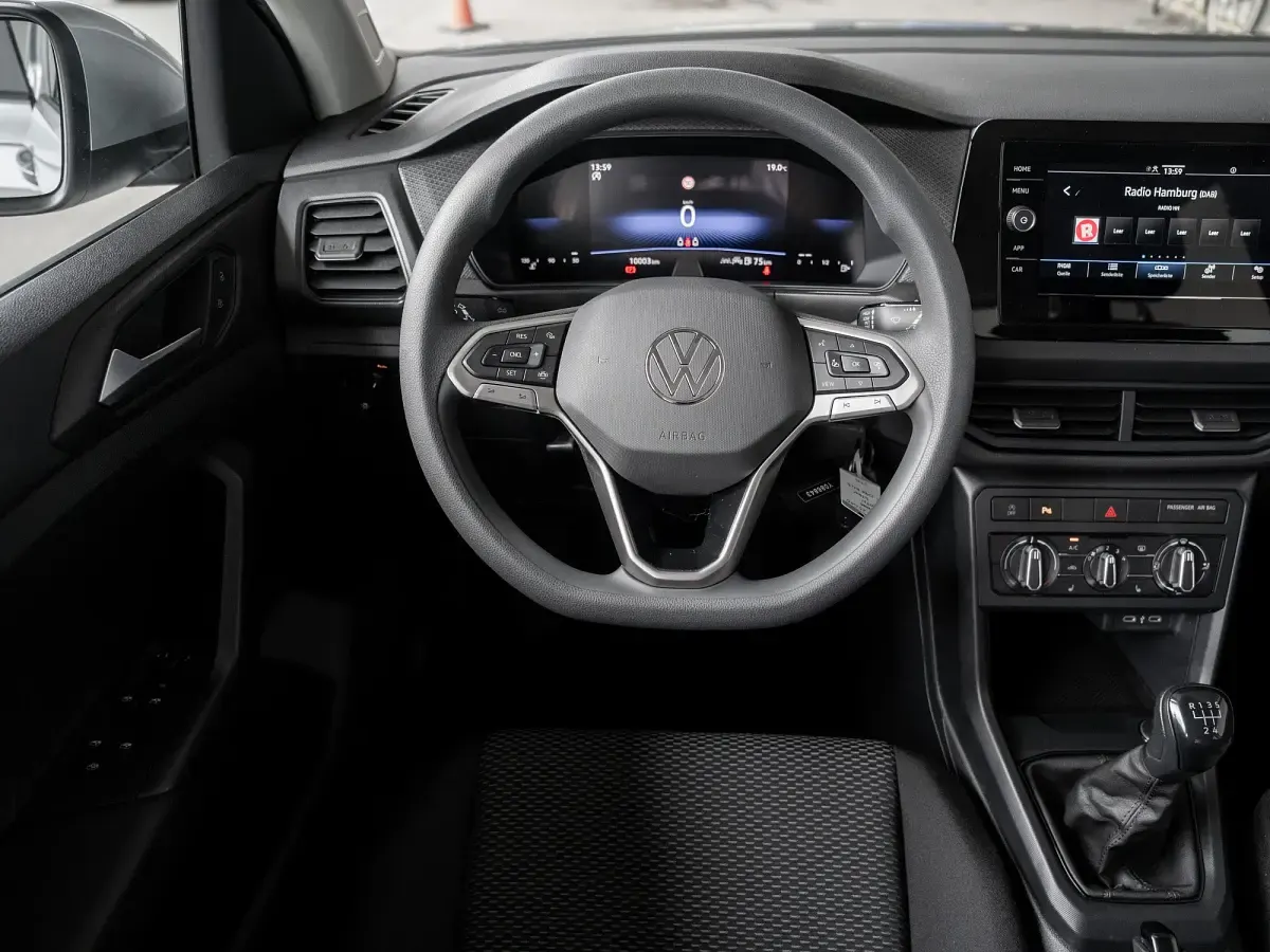 Usado VW T-Cross 95 CV (69 kW) 2025 Plateado SUV
