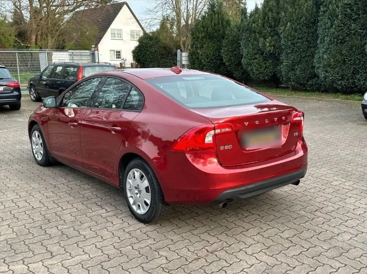 Gebraucht Volvo S60 150 PS (110 kW) 2011 Rot Limousine