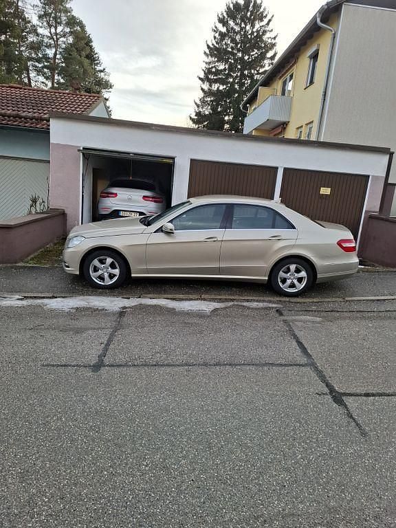Gebraucht Mercedes E220 170 PS (125 kW) 2013 Gold Limousine