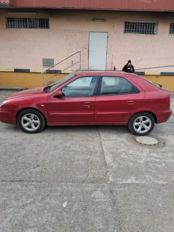 Gebraucht Citroën Xsara 75 PS (55 kW) 2004 Rot Limousine