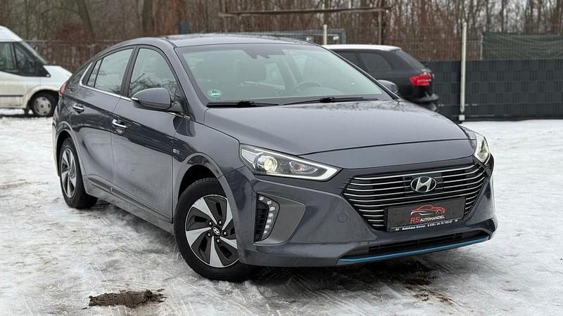 Gebraucht Hyundai Ioniq GO! 105 PS (77 kW) 2017 Grau Kleinwagen