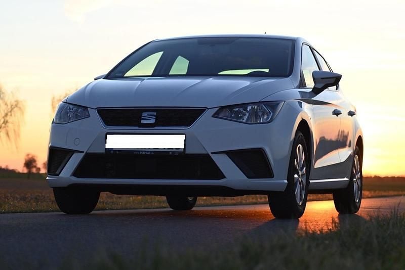 Weiß Gebraucht 2020 Seat Ibiza Kleinwagen | 8.999 € (Superpreis) - Bild 1/4