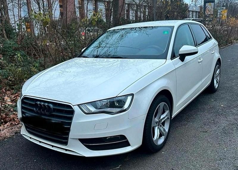 Gebraucht Audi A3 105 PS (77 kW) 2013 Weiß Kleinwagen