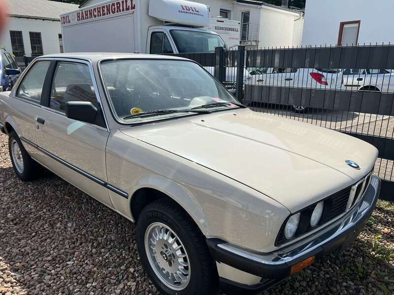 Beige Gebraucht 1984 BMW 318 Coupé | 9.600 € - Bild 1/4