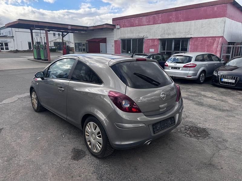 Używany Opel Corsa Elegance 87 KM (63 kW) 2012 Czarny Hatchback
