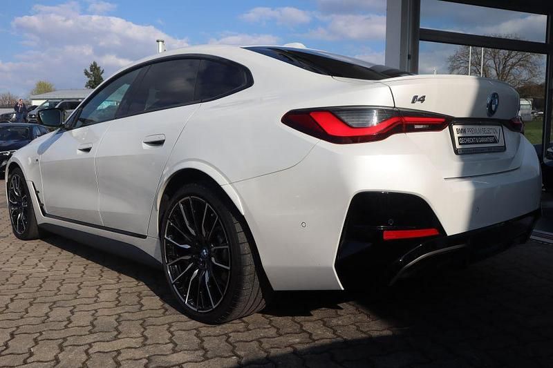 Gebraucht BMW i4 Performance 400 kW (544 PS) 2022 Mineralweiß Limousine