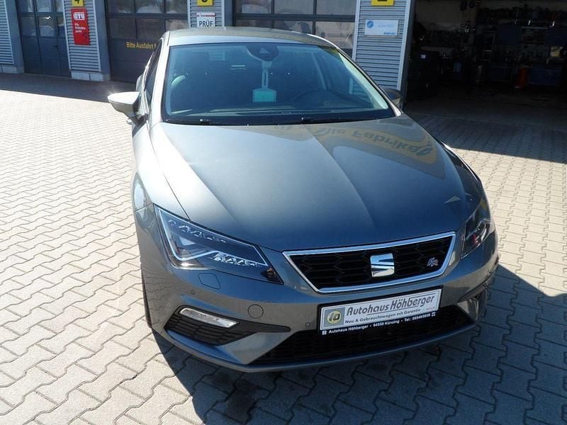 Second-hand Seat Leon FR 150 CP (110 kW) 2017 Gri Berlinǎ