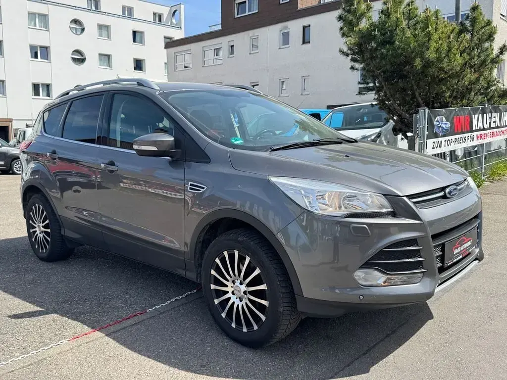 Gebraucht Ford Kuga Trend 140 PS (102 kW) 2014 Braun SUV