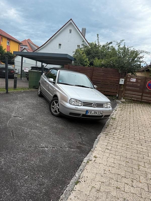 Silber Gebraucht 2000 VW Golf Cabriolet Cabrio | 1.100 € (Guter Preis) - Bild 1/4