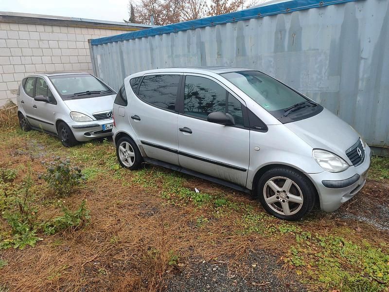 Weiß Gebraucht 2003 Mercedes A160 Kleinwagen | 800 € (Guter Preis) - Bild 1/4