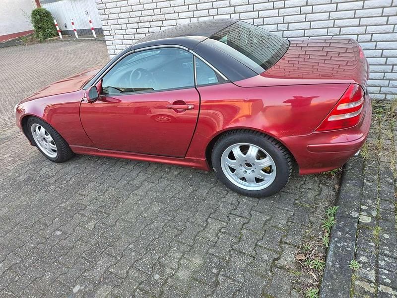 Gebraucht Mercedes SLK200 163 PS (119 kW) 2000 Rot Cabrio