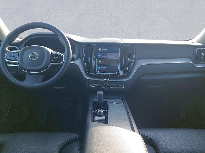 Gebraucht Volvo XC60 Plus 253 PS (186 kW) 2022 Platinum grey (metallic) SUV