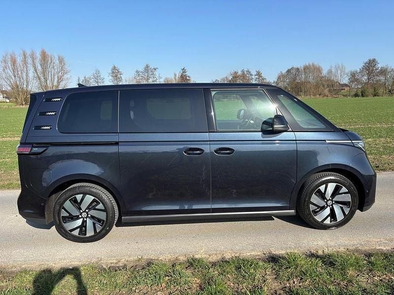 Gebraucht VW ID. Buzz Pro 150 kW (204 PS) 2023 Blau Van / Kleinbus