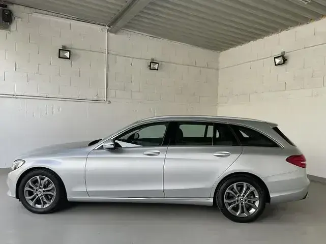 Gebraucht Mercedes C200 Avantgarde 136 PS (100 kW) 2018 Silber Kombi